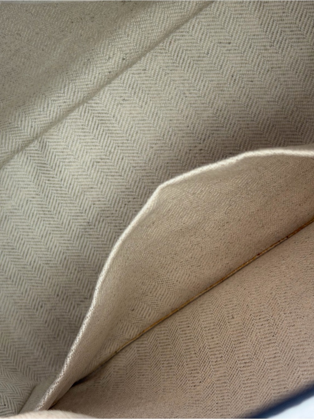 Loewe small puzzle bag in soft grained calfskin - Picture 7 of 9
